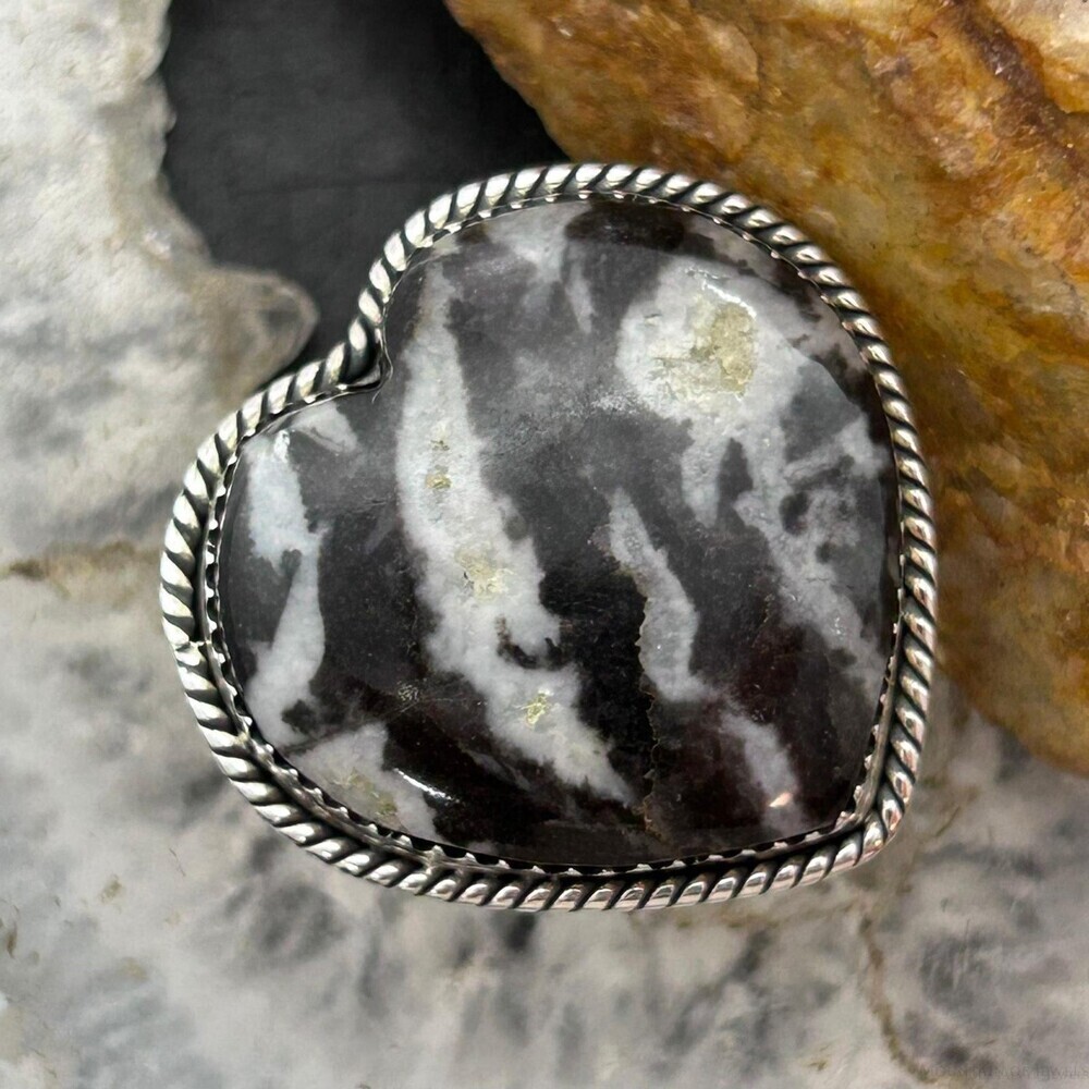 Sterling Southwestern Style White Buffalo Heart Shape Ring Size 7 For Women